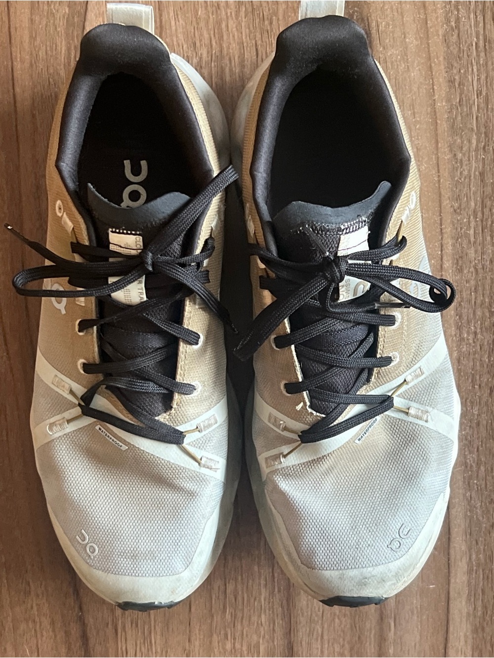 On Running Womens Cloud Running Shoes in White and Yellow